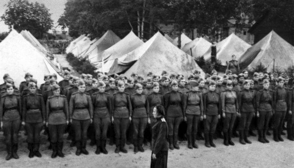 Военно-учебный лагерь женской снайперской школы. 1943